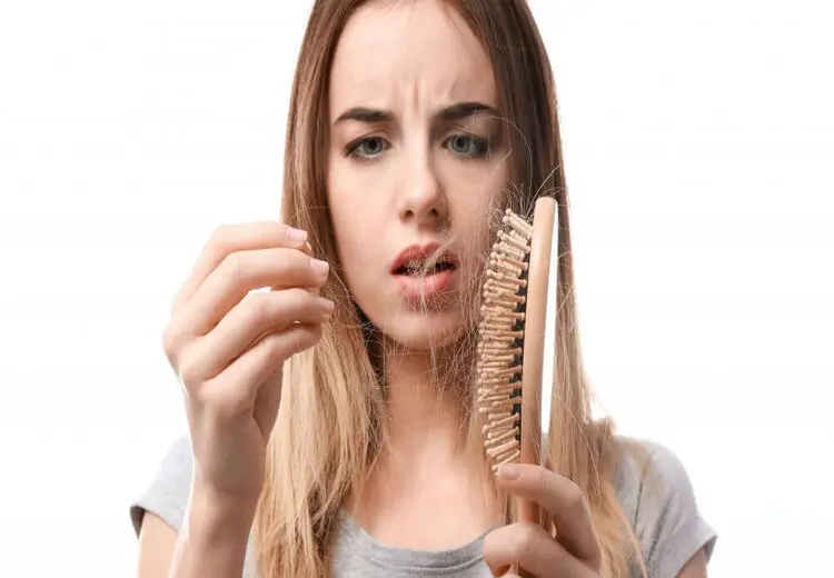 اگر ریزش مو دارید این ویتامین را مصرف کنید