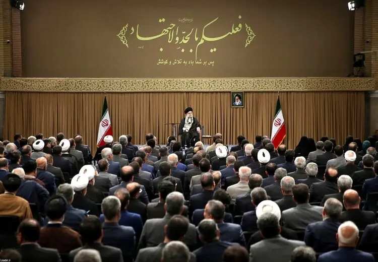 رهبر انقلاب: توصیه موکد من تعامل سازنده مجلس با دولت جدید است/ موفقیت رییس جمهور و دولت جدید، موفقیت همه ما است