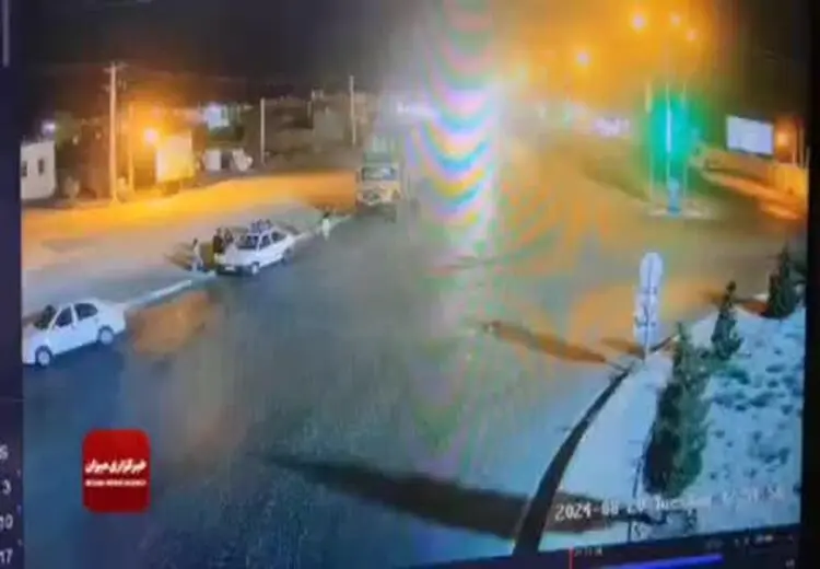  لحظه واژگونی اتوبوس زائران پاکستانی در یزد