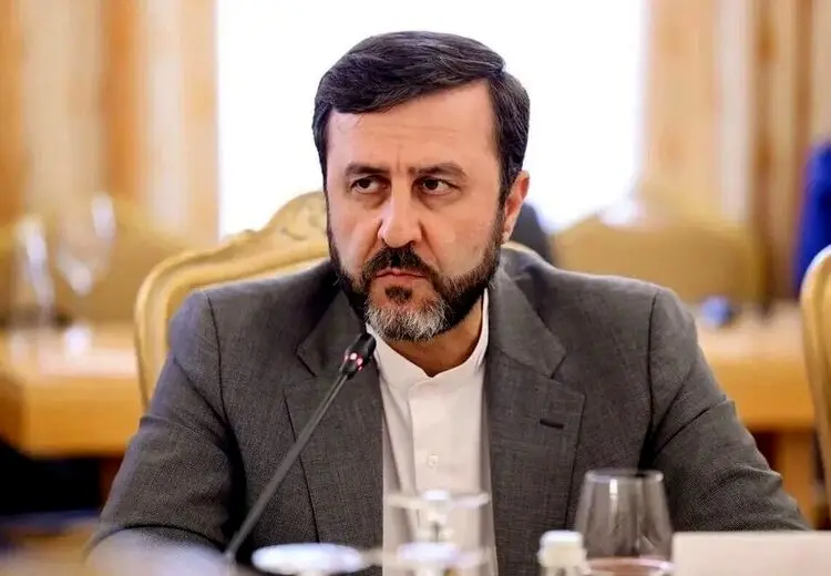 غریب آبادی عازم چین شد