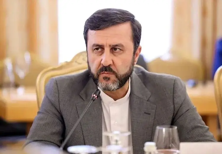 غریب آبادی عازم چین شد