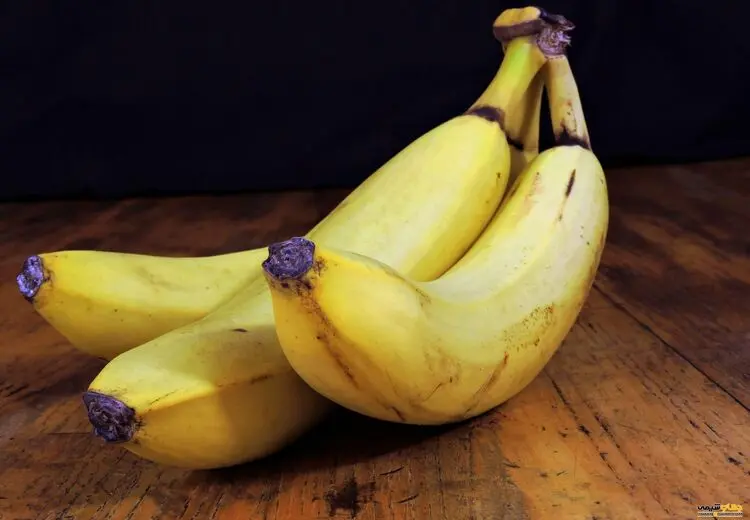 خوردن موز برای چه کسانی ضرر دارد؟
