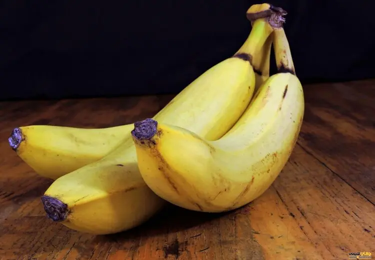 خوردن موز برای چه کسانی ضرر دارد؟