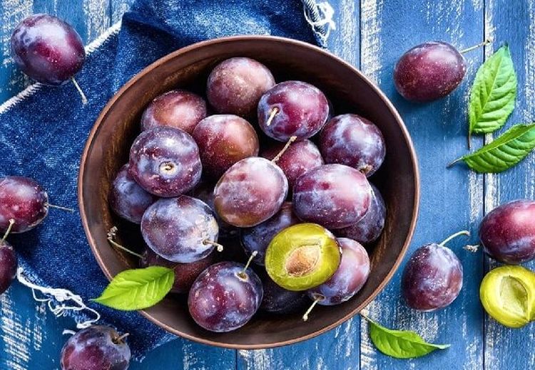 این میوه سیاه! سرشار از مواد معدنی است