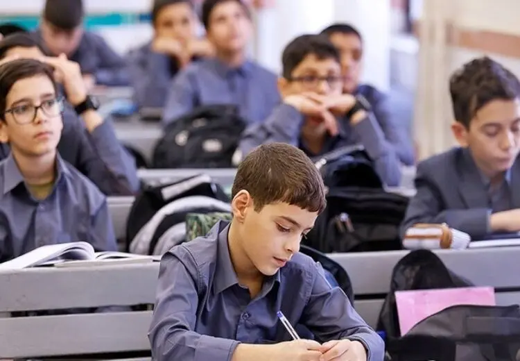 وزیر آموزش و پرورش: مدارس نباید به‌خاطر آلودگی هوا تعطیل شوند