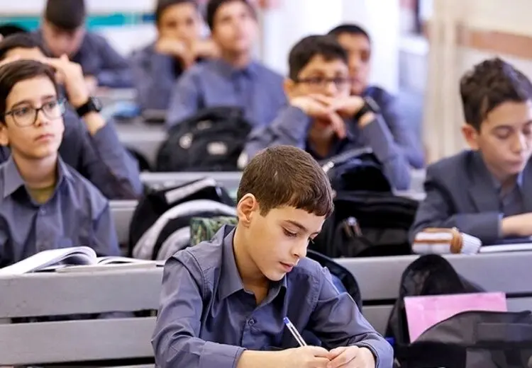 وزیر آموزش و پرورش: مدارس نباید به‌خاطر آلودگی هوا تعطیل شوند