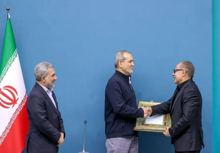 غیبت معنادار محمدجواد ظریف در مهمانی پزشکیان