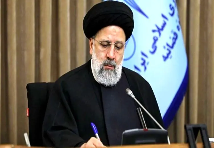 پیام تسلیت رئیسی در پی درگذشت مادر سردار سلیمانی