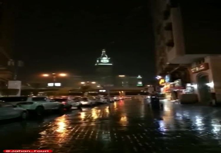 لحظه برخورد صاعقه به برج ساعت در مکه عربستان سعودی + فیلم