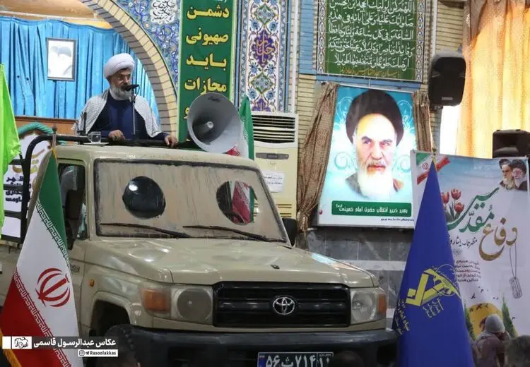 دکور متفاوت از یک نماز جمعه