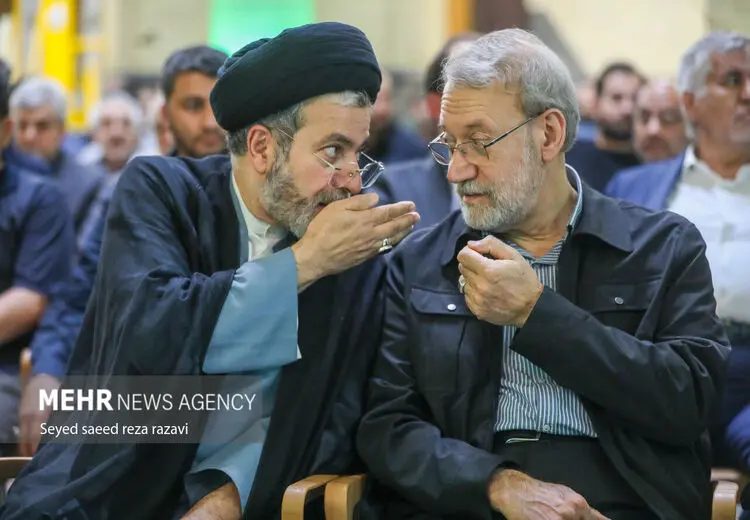 حسن روحانی و علی لاریجانی در مجلس ختم همسر آیت الله سیستانی / عکس