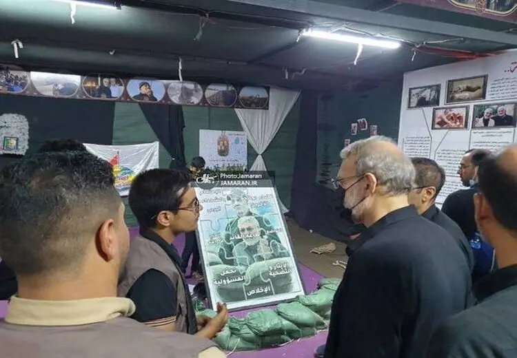 بازدید علی لاریجانی از نمایشگاه حشد الشعبی