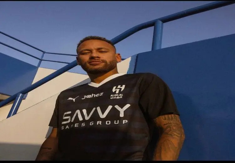 ورود  نیمار با دشداشه به محل تمرین الهلال