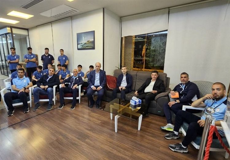 حضور مهدی تاج و امیر قلعه‌ نویی در اردوی نوجوانان فوتبال ایران