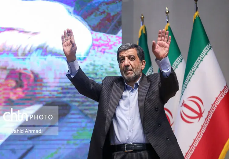 حمایت ضرغامی از شمخانی: سرش را پایین انداخته بود!