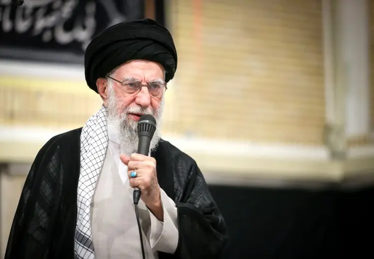  رهبر انقلاب: در وضع کنونی مذاکره با دولت آمریکا هیچ سودی برای ما ندارد، هیچ ضرری را هم از ما دفع نخواهد کرد / مذاکره با آمریکا کاملاً بن‌بست است