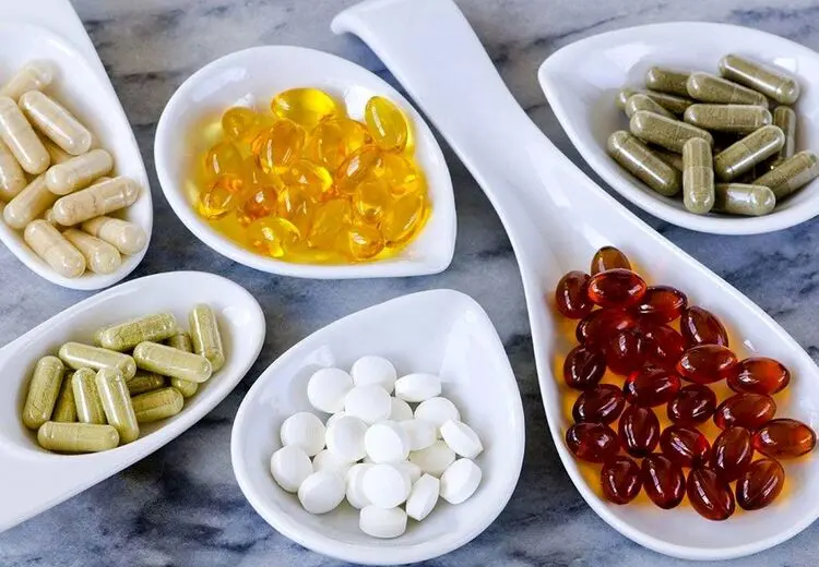 مکمل‌ها و گیاهان مفید برای سردی دست و پا