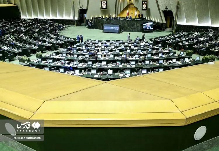 با یک تبلت یا پَکِ هدیه می‌خواهند رأی جمع کنند!