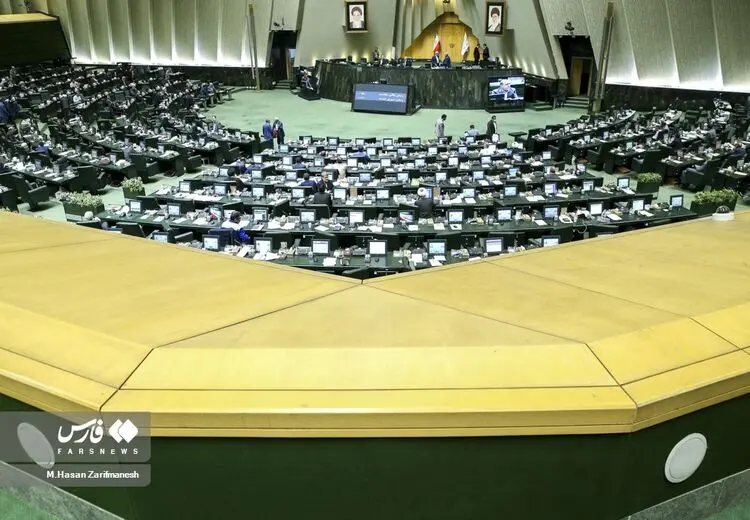 با یک تبلت یا پَکِ هدیه می‌خواهند رأی جمع کنند!
