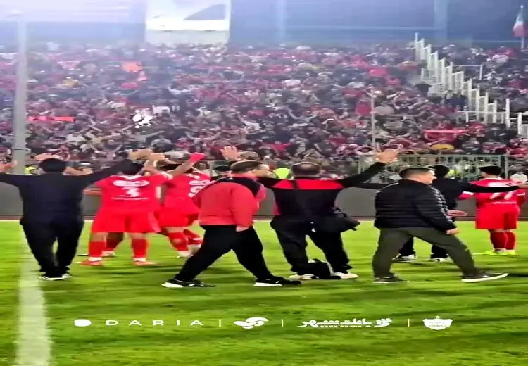 فحاشی پرسپولیسی‌ها به رقیب‌ سنتی! / فیلم