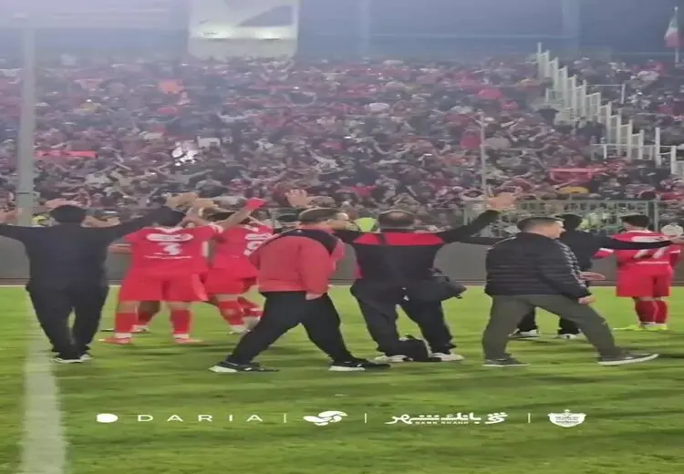 فحاشی پرسپولیسی‌ها به رقیب‌ سنتی! / فیلم