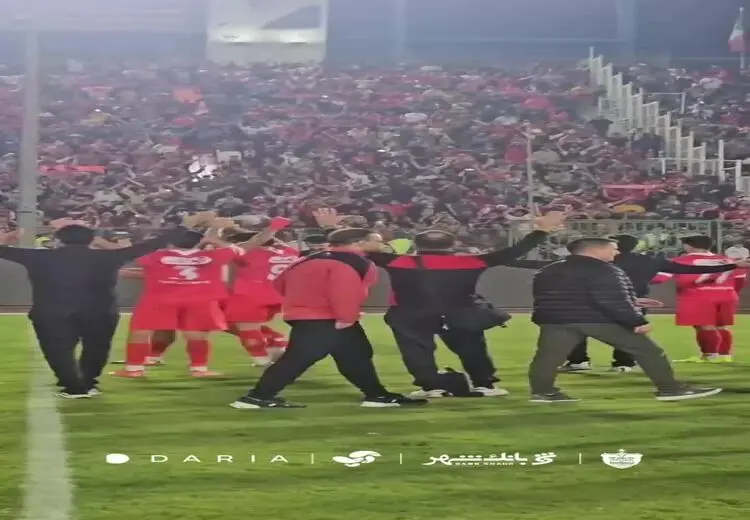 فحاشی پرسپولیسی‌ها به رقیب‌ سنتی! / فیلم