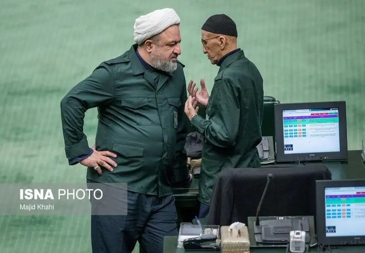  حمید رسایی با لباس سپاه در مجلس