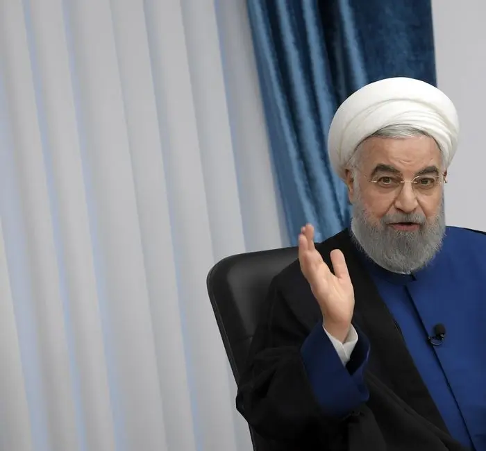 حسن روحانی: لجبازی در برابر مردم جواب نمی‌دهد/ باید ۸ مسأله مردم را به همه‌پرسی بگذاریم / اگر یک نفر امیدش به بیگانه باشد، نباید از غصه بخوابیم.