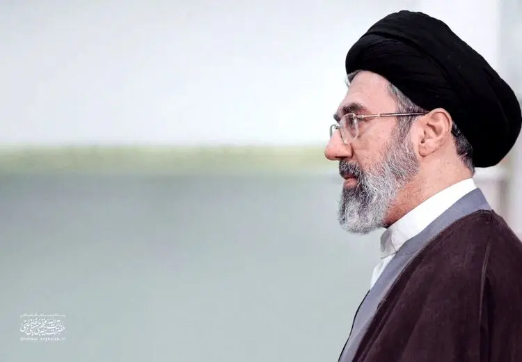 واکنش یک نماینده مجلس به شایعه درباره سلامتی رهبر سوم انقلاب: بنده این را مستند از زبان وزیر بهداشت اعلام می‌کنم که...