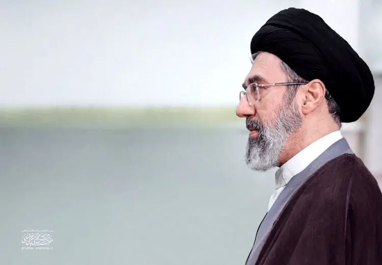 واکنش یک نماینده مجلس به شایعه درباره سلامتی رهبر سوم انقلاب: بنده این را مستند از زبان وزیر بهداشت اعلام می‌کنم که...
