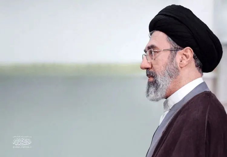 واکنش یک نماینده مجلس به شایعه درباره سلامتی رهبر سوم انقلاب: بنده این را مستند از زبان وزیر بهداشت اعلام می‌کنم که...