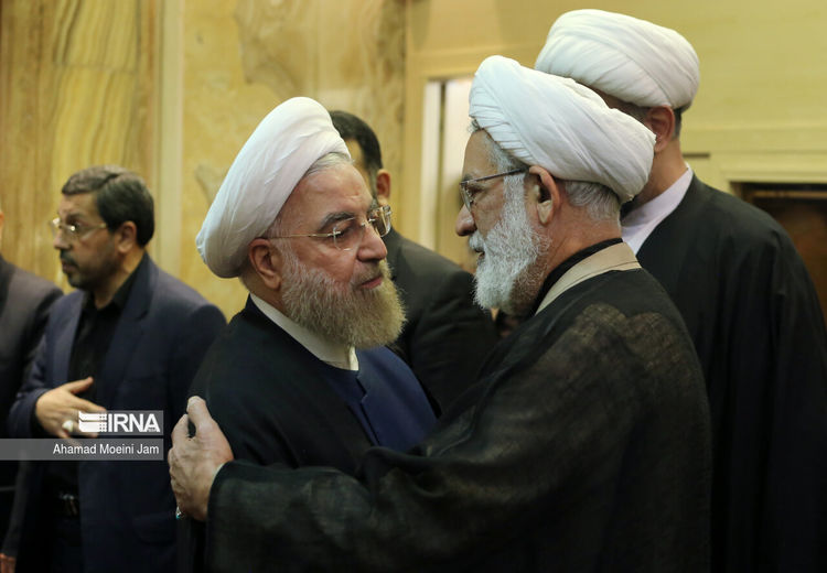 روحانی و لاریجانی در مراسم ختم همسر رییس دیوان عالی