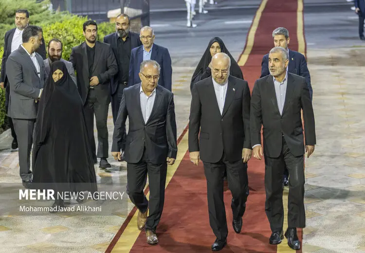استقبال دختر سردار سلیمانی و وزیر راه پزشکیان از قالیباف در فرودگاه