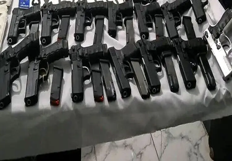  کشف ۸۰۳ قبضه سلاح ممنوعه از 183 سارق و قاتل مسلح!