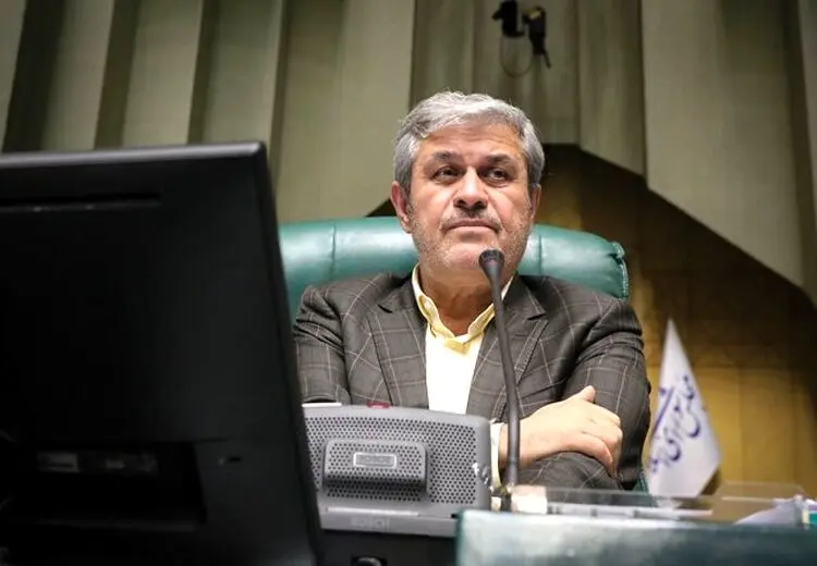 تاج‌گردون: مجلس⁩ تعرفه واردات خودرو⁩ را پایین خواهد‌ آورد