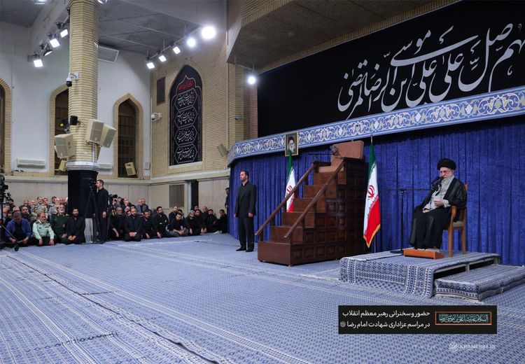 رهبر انقلاب: کسانی که می‌گویند چرا با آمریکا مذاکره مستقیم انجام نمی‌دهید؛ ظاهربین هستند