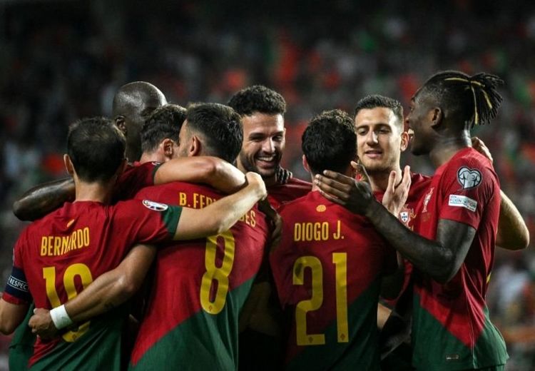 در فهرست تیم ملی پرتغال ، همه ستاره‌ها هستند