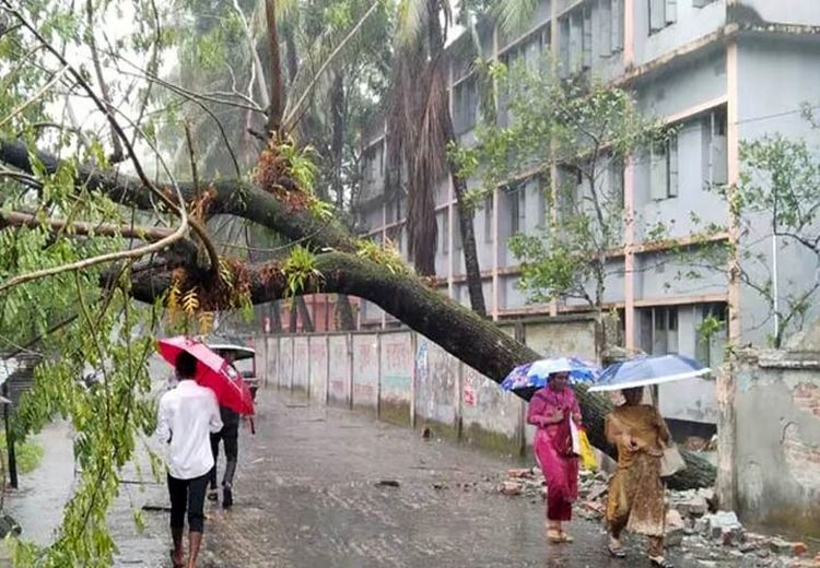 ۷ کشته بر اثر وقوع توفان در بنگلادش