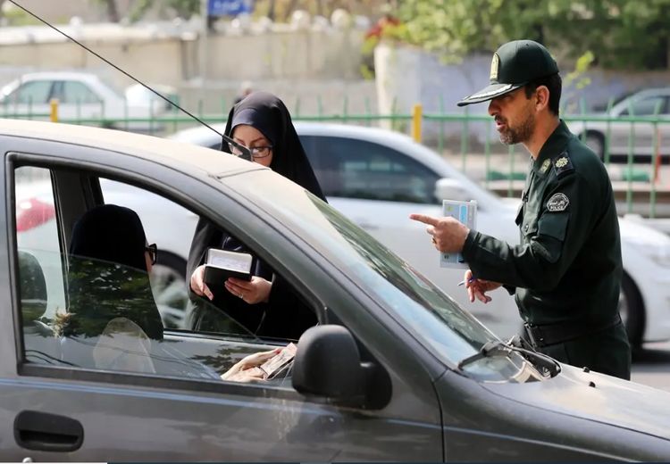 حمله سایت جبهه پایداری به موضع مدیرمسئول کیهان با دفاع از لایحه حجاب و عفاف