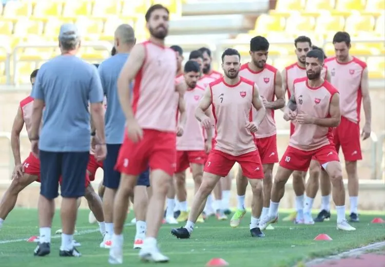 عضو هیات مدیره پرسپولیس: حق با بازیکنان است/ برخی تیم‌ها هزار میلیارد هزینه کردند