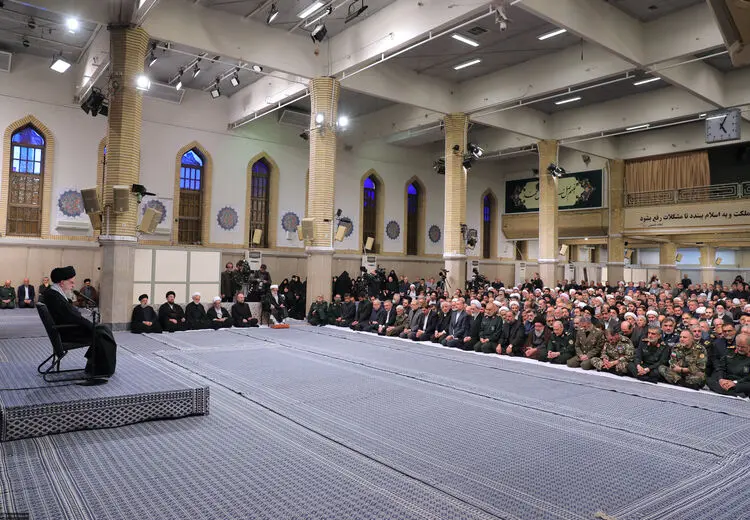حضور فرزند رهبر انقلاب در دیدار مسئولان نظام 