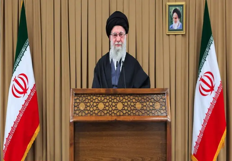 رهبر انقلاب: شایعات درباره ارسال با واسطه پیغام از طرف ایران به آمریکا دروغ محض است