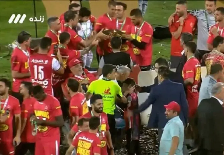 کمک داور جنجالی دربی 101 معلق شد

