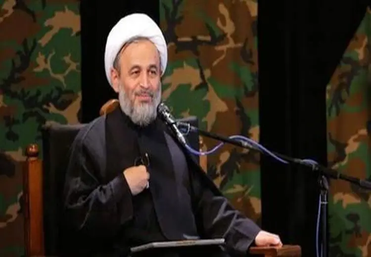آچمزشدن پناهیان در برنامه زنده تلویزیونی با سوال مجری