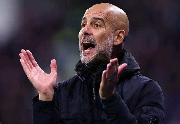 هواداران منچسترسیتی به گواردیولا پشت کردند