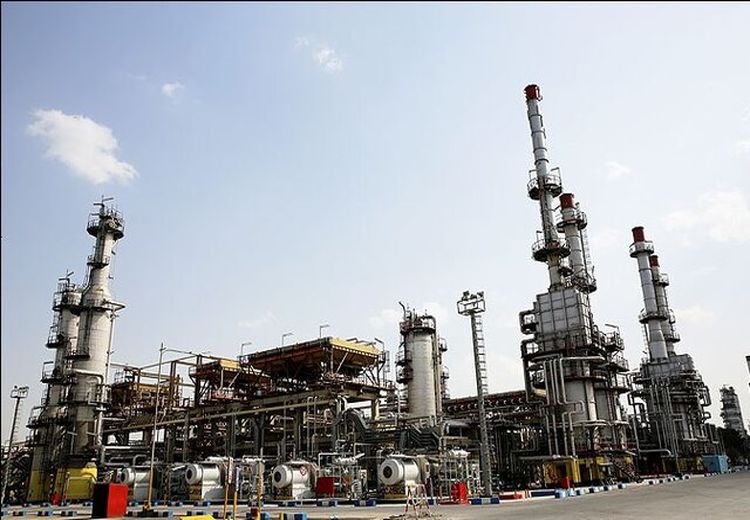 تکذیب سرقت نفت از لوله‌های پالایشگاه تهران