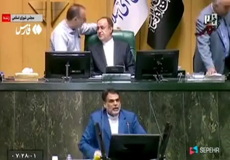 نماینده مجلس: بی‌حجابی اجباری در این کشور ترویج می‌شود نه حجاب اجباری!
