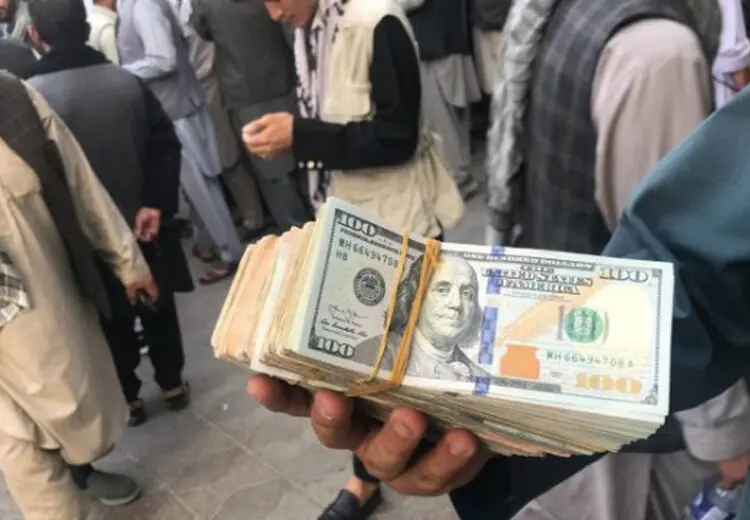 آخرین قیمت دلار در بازار آزاد و رسمی