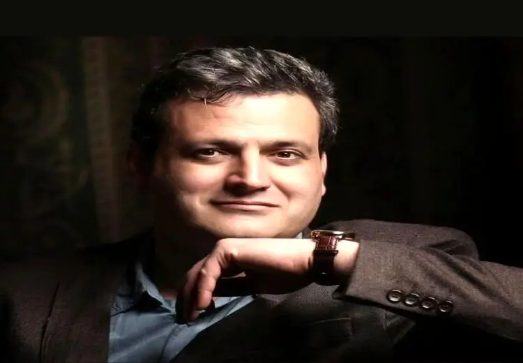 عبدالله مومنی متهم شد