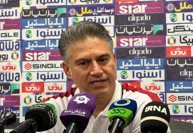 سرمربی تراکتور: حیف که هواداران نیستند/ تا روز آخر لیگ می جنگیم